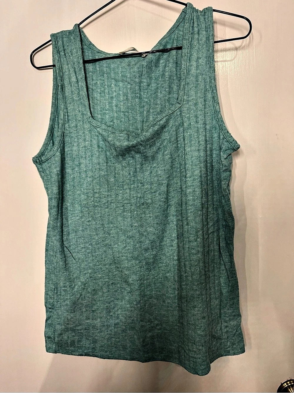 ZENANA Women's Tank Top in Green Size Large Like New